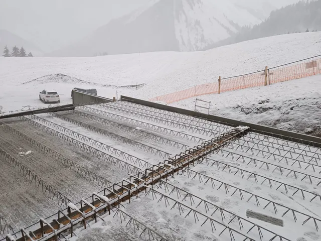 Beebau construction — monolith11_1777296717867