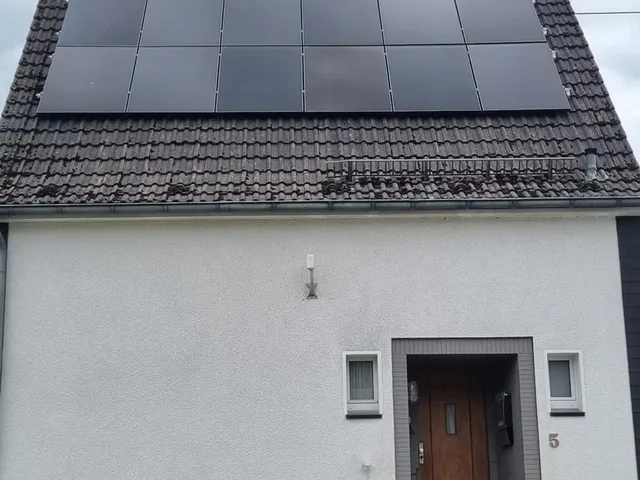 Beebau construction — solar01_1777312192057