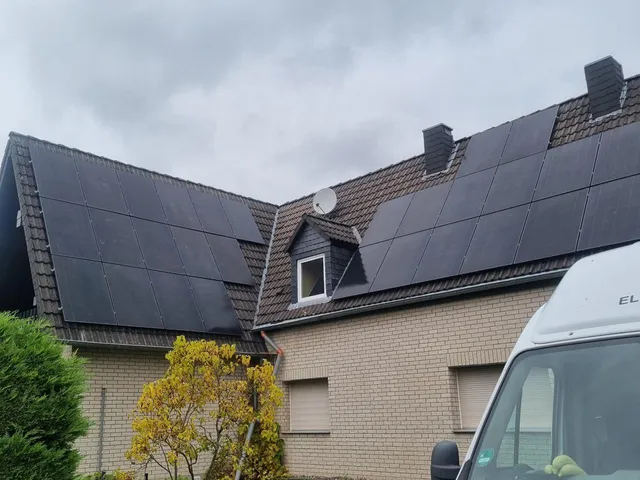 Beebau construction — solar02_1777312192522