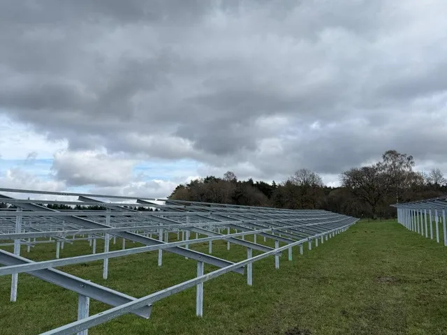 Beebau construction — solar09_1777312195287